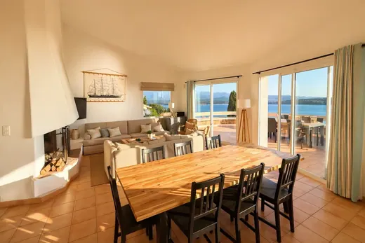 Villa La Veglia à Porto-Vecchio : piscine à débordement, terrasses et jardin — photo 16